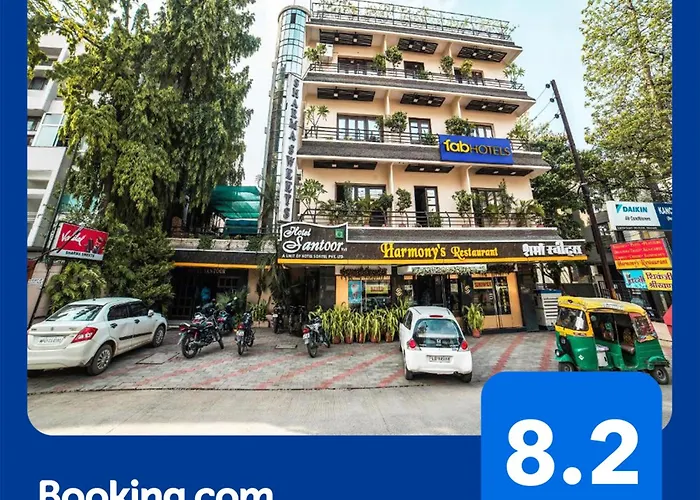 Fabhotel Santoor Geeta Bhawan Square
